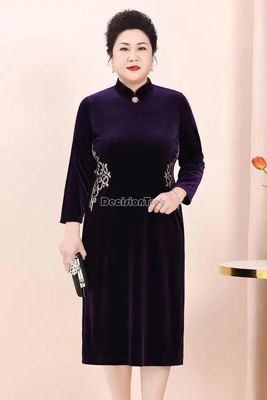Осень-зима 2022, китайское этническое стильное женское платье большого размера, бархатное платье с воротником-стойкой и длинными рукавами, свободное длинное платье с вышивкой
Осень-зима 2022, китайское этническое стильное женское платье большого размера, бархатное платье с воротником-стойкой и длинными рукавами, свободное длинное платье с вышивкой
