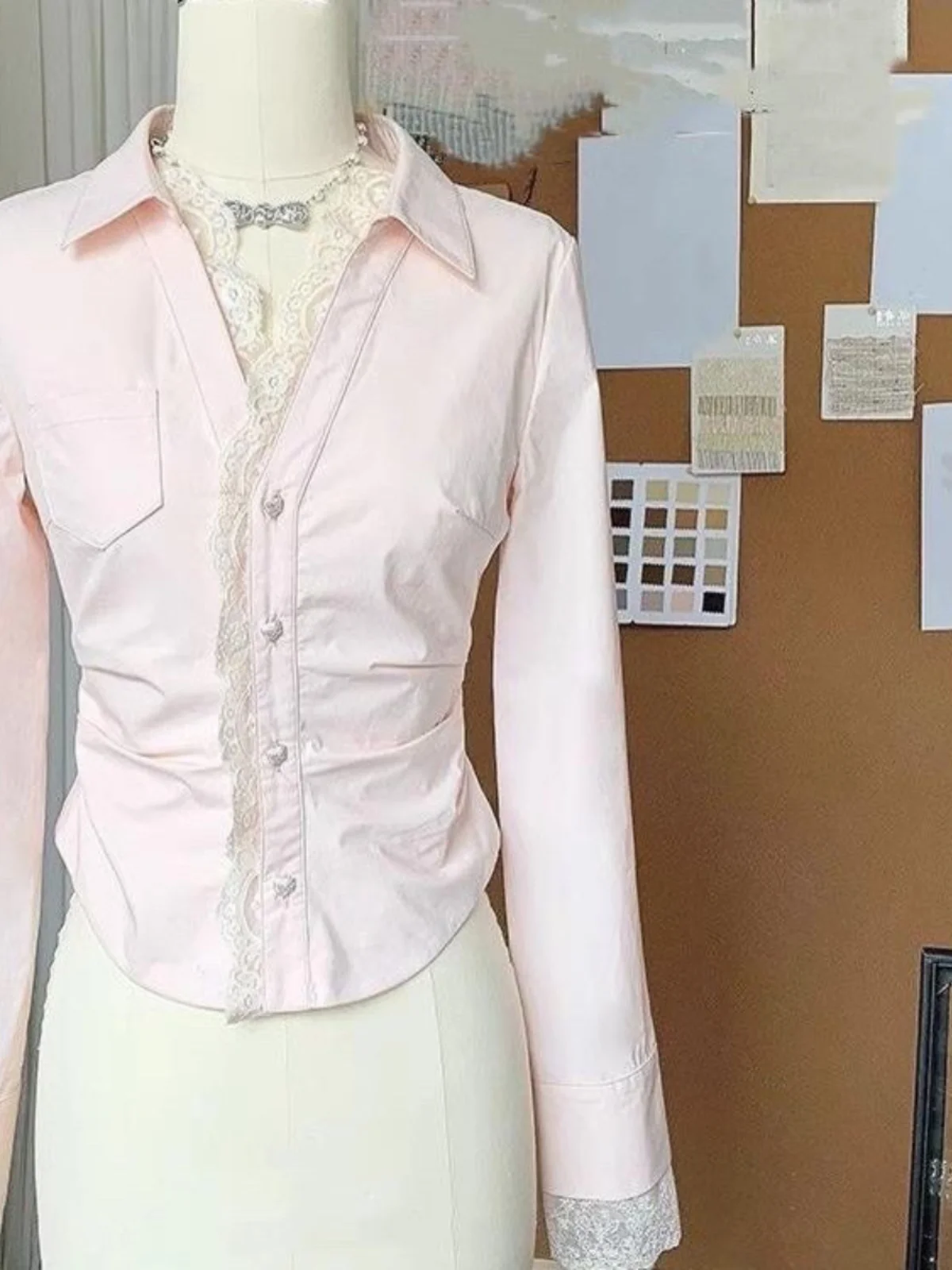 Милая кружевная отделка с завязкой на талии, плиссированная утягивающая длинная свеч V Ne Wave, ажурная кружевная ткань с цветочным принтом
Милая кружевная отделка с завязкой на талии, плиссированная утягивающая длинная свеч V Ne Wave, ажурная кружевная ткань с цветочным принтом