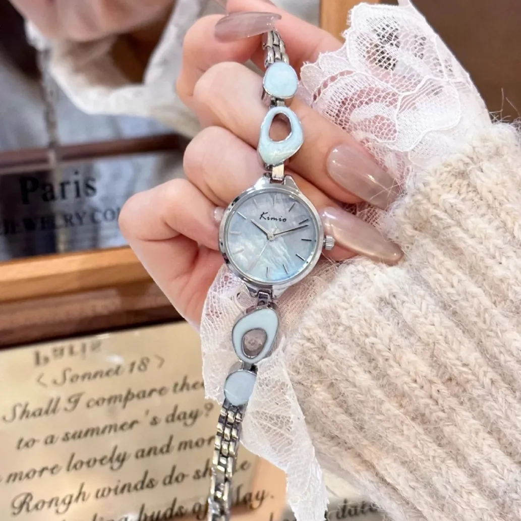 Luxury Mother of Pearl Dial Irregular Strap Unique Design Bracelet Round Hands Quartz Watch for Women
Luxury Mother of Pearl Dial Irregular Strap Unique Design Bracelet Round Hands Quartz Watch for Women