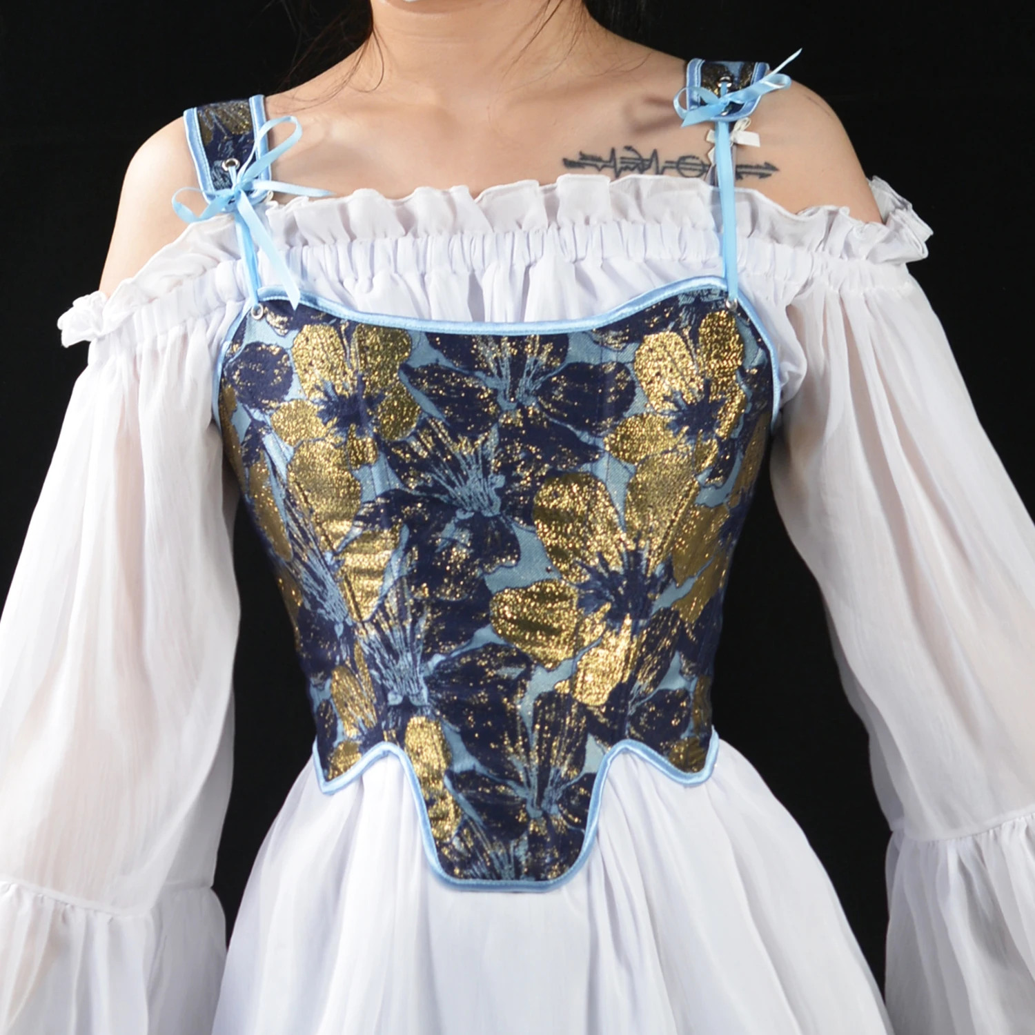Blue Gold Crop Top Female Jacquard Corset Top Women Off Shoulder Sexy Tube Top Woman Party Fashion Summer Tops Streetwear
Blue Gold Crop Top Female Jacquard Corset Top Women Off Shoulder Sexy Tube Top Woman Party Fashion Summer Tops Streetwear