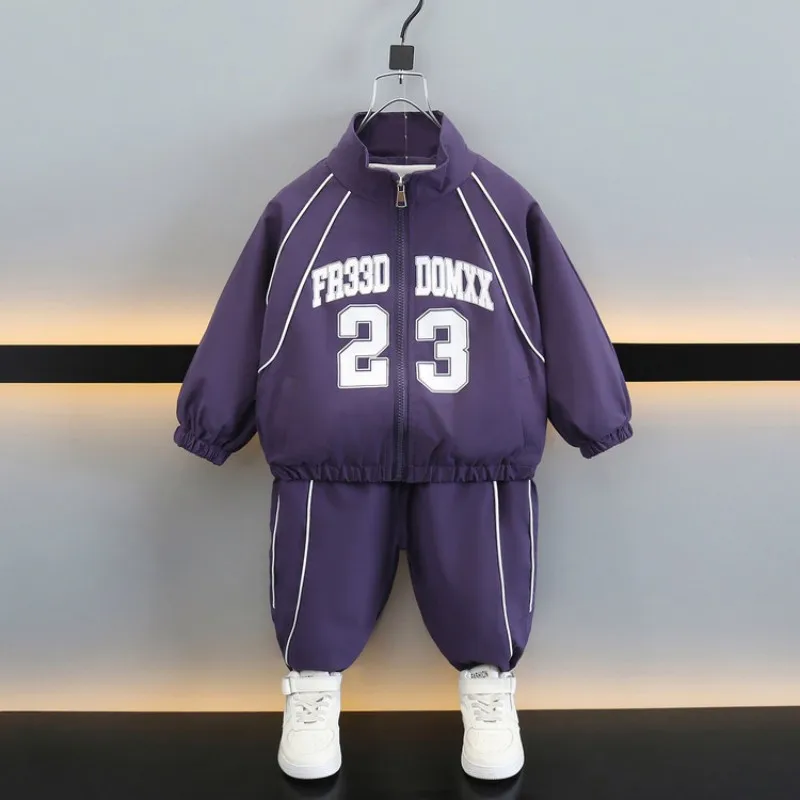 Spring and Autumn Children's Set Fashion New Handsome Boys' Casual Coat+Pants Sports Two piece Set
Spring and Autumn Children's Set Fashion New Handsome Boys' Casual Coat+Pants Sports Two piece Set