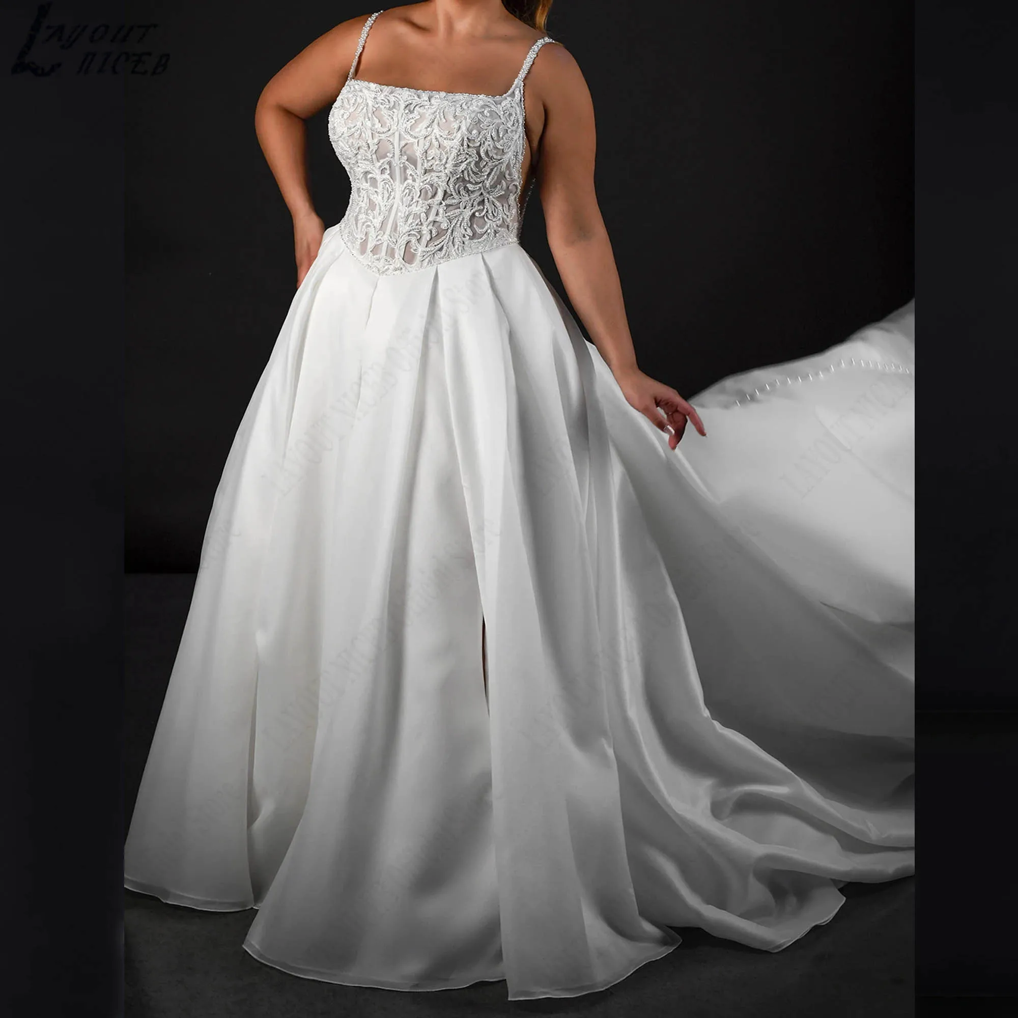 Plus Size Square Neck Wedding Dress Modern Spaghetti Straps Pearls Bridal Gowns Backless Appliques vestidos de novia Customized
Plus Size Square Neck Wedding Dress Modern Spaghetti Straps Pearls Bridal Gowns Backless Appliques vestidos de novia Customized