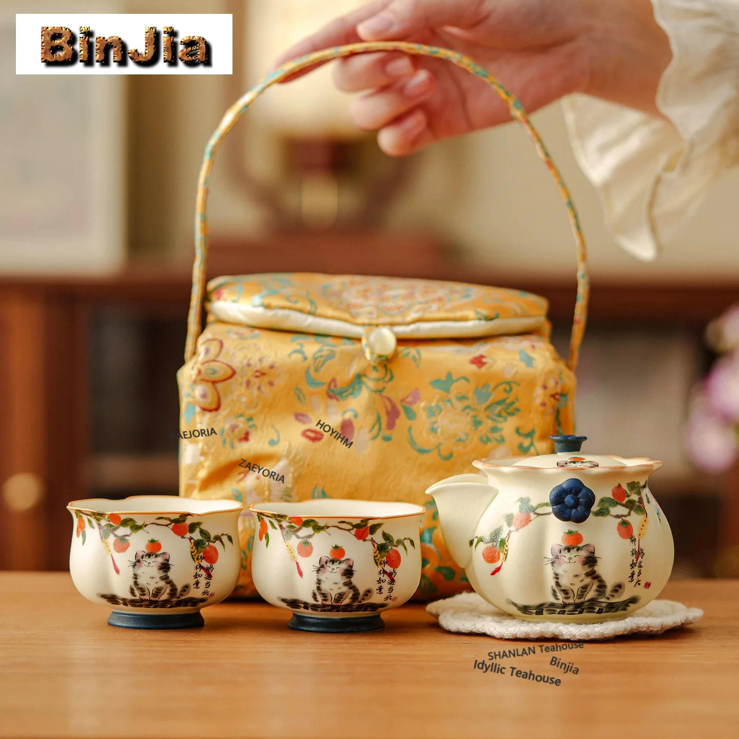 Decal Happy Persimmon Cat Travel Tea Set Kit Ancient 1 Pot 3 Cups Tea Brewing Organizer Portable Outdoor Stock Bags Ornaments
Decal Happy Persimmon Cat Travel Tea Set Kit Ancient 1 Pot 3 Cups Tea Brewing Organizer Portable Outdoor Stock Bags Ornaments