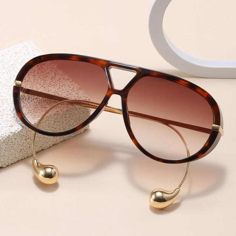 Personalized designer oversized pilot sunglasses for men and women 2026 popular retro sunglasses punk double bridge glasses
Personalized designer oversized pilot sunglasses for men and women 2026 popular retro sunglasses punk double bridge glasses