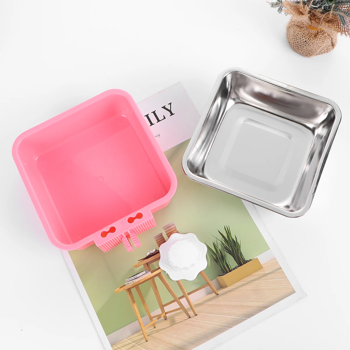 Hanging Dog Bowl Cat Drinking Water Basin Pet Feeder Feeding Tableware Supplies
Hanging Dog Bowl Cat Drinking Water Basin Pet Feeder Feeding Tableware Supplies