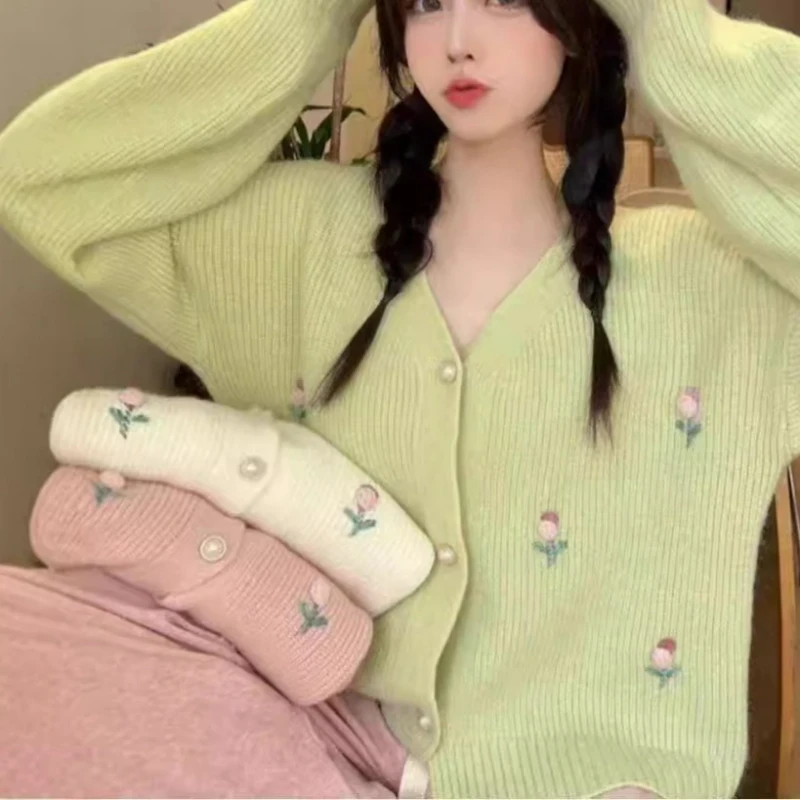 Однобортный вязаный джемпер, женский свитер на пуговицах с принтом, кардиган с v-образным вырезом, повседневные свободные толстые свитера, осенний легкий эластичный
Однобортный вязаный джемпер, женский свитер на пуговицах с принтом, кардиган с v-образным вырезом, повседневные свободные толстые свитера, осенний легкий эластичный