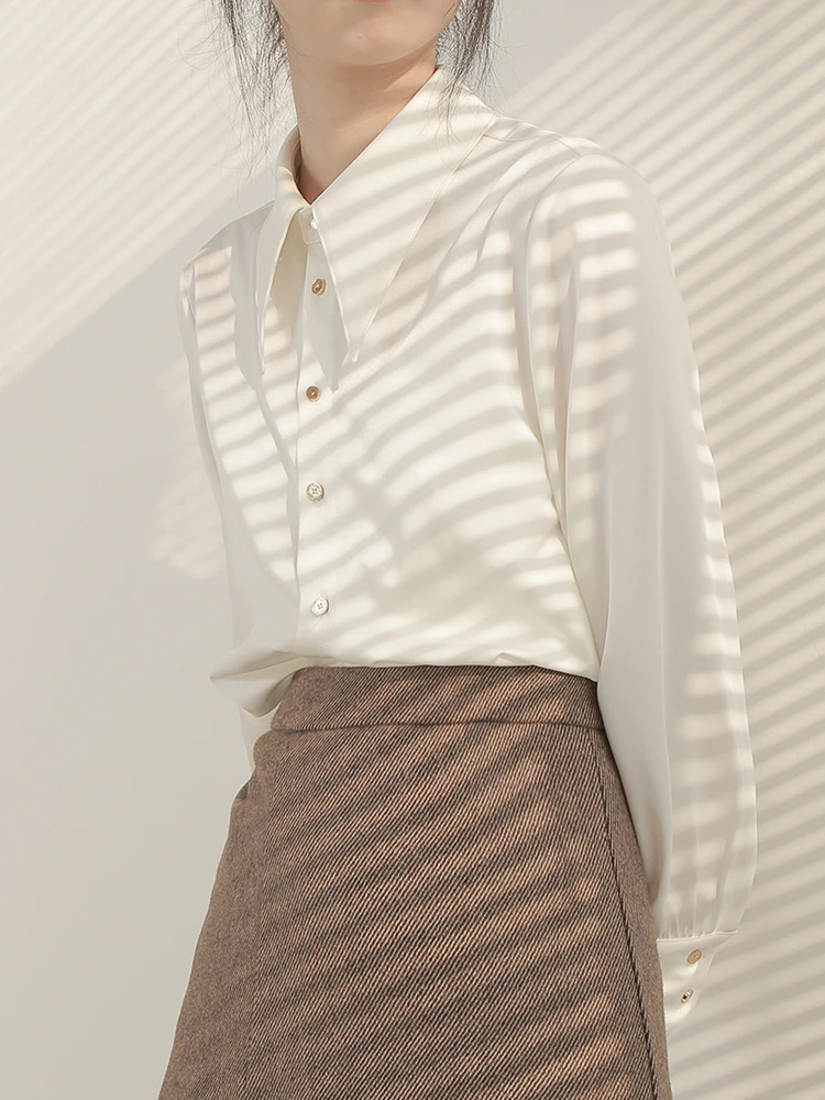 Ele Commuter Sle Women's irt Satin Fabric Outlet White irt Design Sense Korean Version Long Sve Regular Fit
Ele Commuter Sle Women's irt Satin Fabric Outlet White irt Design Sense Korean Version Long Sve Regular Fit