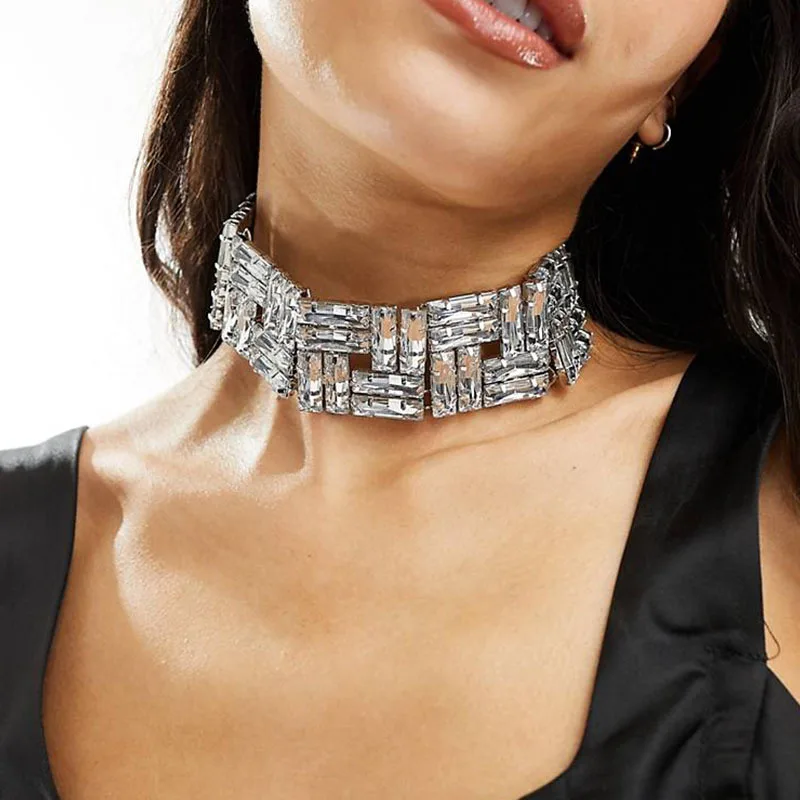Luxury Square Crystal Choker Necklace Chain for Women Girl Statement Hollow Gyrus Choker Baguette Necklace Collar Jewelry Gift
Luxury Square Crystal Choker Necklace Chain for Women Girl Statement Hollow Gyrus Choker Baguette Necklace Collar Jewelry Gift
