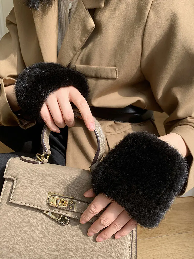 Winter Real Mink Fur Fingerless Gloves for Women Girls Knitted Warm Soft Luxury Mittens
Winter Real Mink Fur Fingerless Gloves for Women Girls Knitted Warm Soft Luxury Mittens