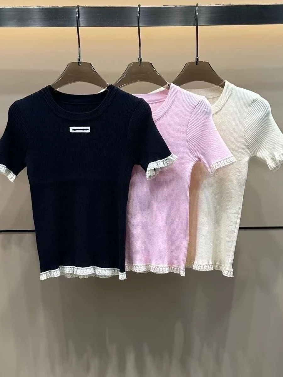 VIBE Sweet Style Short Sleeve round Neck Knitted Top Women's Lace Trim Slimming Design Summer New Arrival Soft Comfortable Fit
VIBE Sweet Style Short Sleeve round Neck Knitted Top Women's Lace Trim Slimming Design Summer New Arrival Soft Comfortable Fit