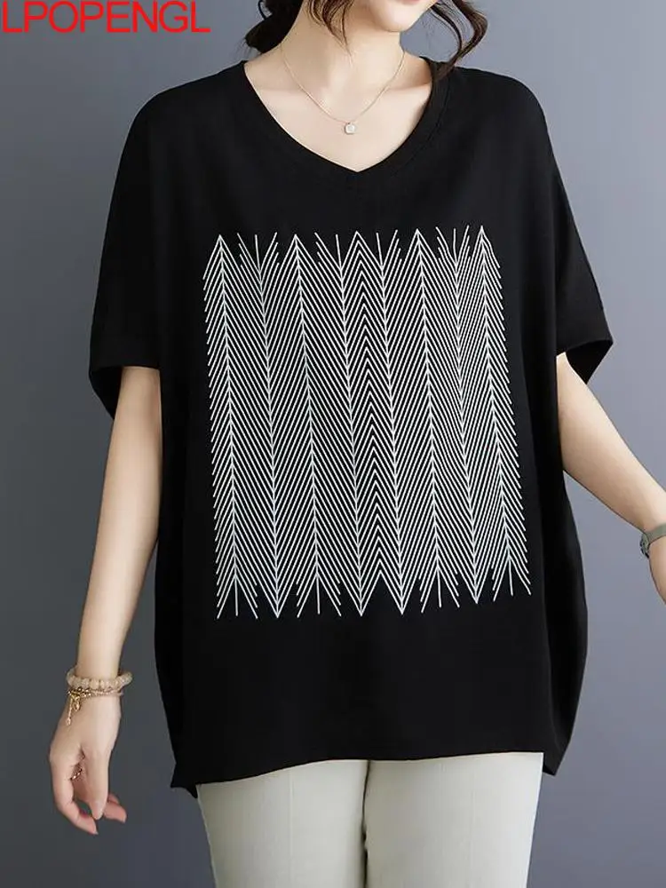 2026 Korean Art Summer New Women's Loose V-neck Bat Sleeve Temperament Printed T-shirt Casual Comfortable Pullover Vintage Top
2026 Korean Art Summer New Women's Loose V-neck Bat Sleeve Temperament Printed T-shirt Casual Comfortable Pullover Vintage Top