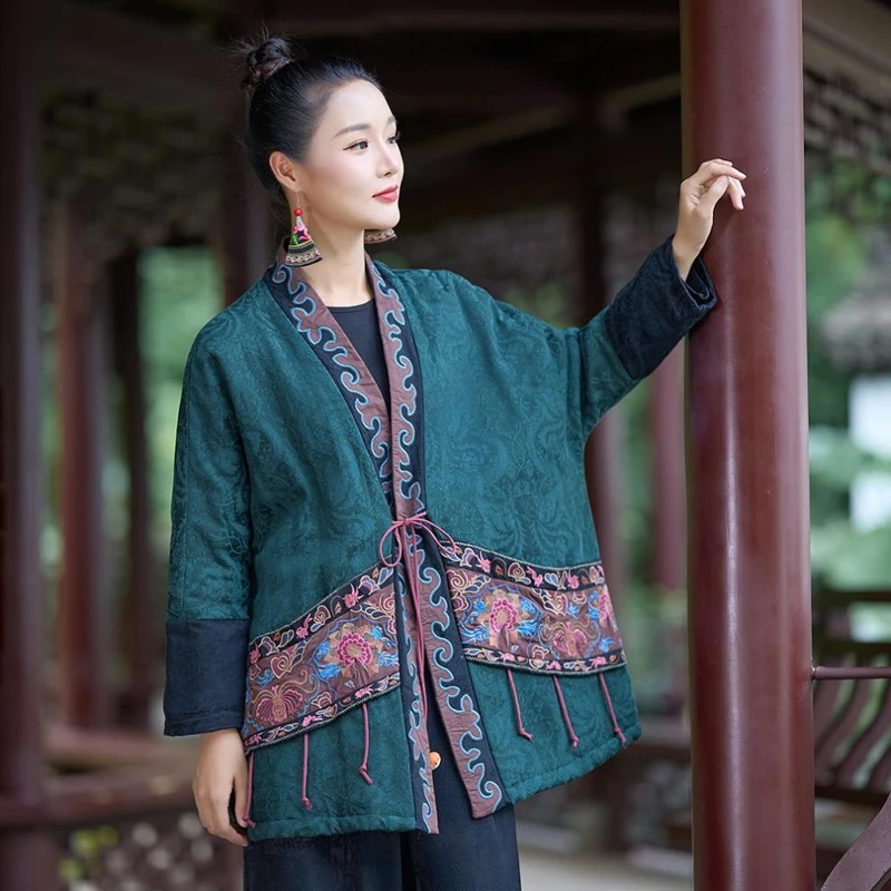 2026 New Womens Winter Think Jacket Chinese Traditional Flower Embroidery V-neck Coat Retro Jacquard Cardigan Vintage Hanfu Tops
2026 New Womens Winter Think Jacket Chinese Traditional Flower Embroidery V-neck Coat Retro Jacquard Cardigan Vintage Hanfu Tops
