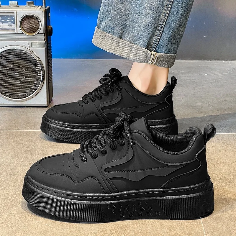 Men's Spring 2025 Fashion Sports Leather Surface Casual Board Shoes Soft Bottom Heightening Versatile Trendy Shoes
Men's Spring 2025 Fashion Sports Leather Surface Casual Board Shoes Soft Bottom Heightening Versatile Trendy Shoes