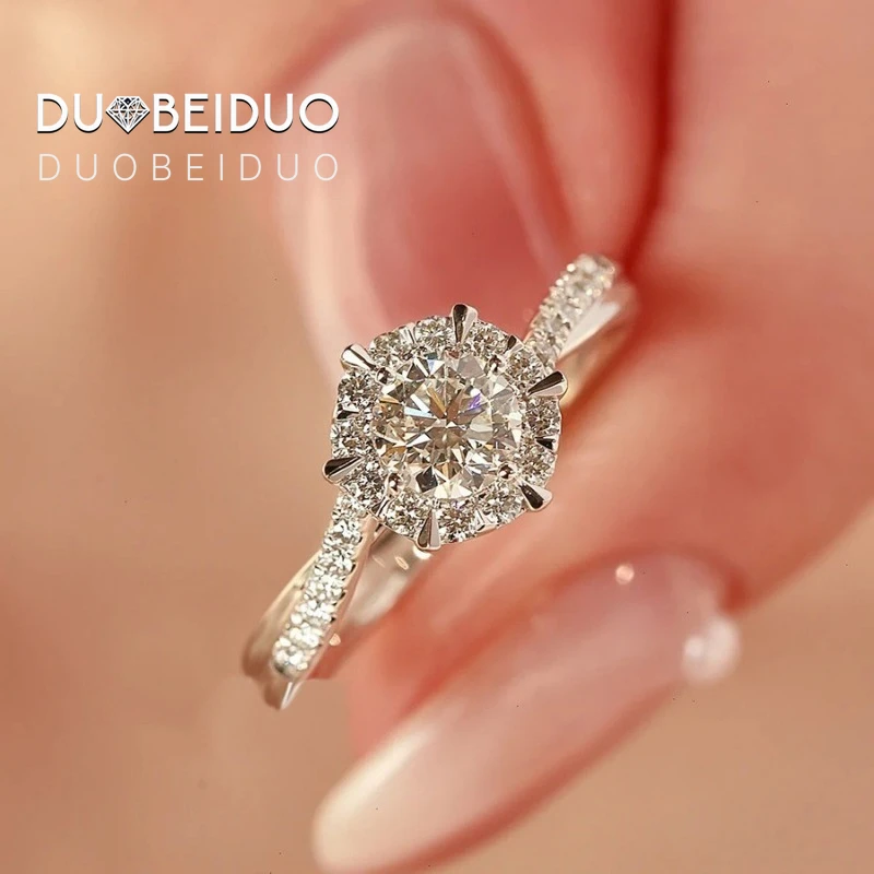 Женское кольцо с муассанитом DUOBEIDUO, серебряное кольцо S925, шестиугольное витое кольцо на руку, обручальное кольцо в европейском и американском стиле
Женское кольцо с муассанитом DUOBEIDUO, серебряное кольцо S925, шестиугольное витое кольцо на руку, обручальное кольцо в европейском и американском стиле