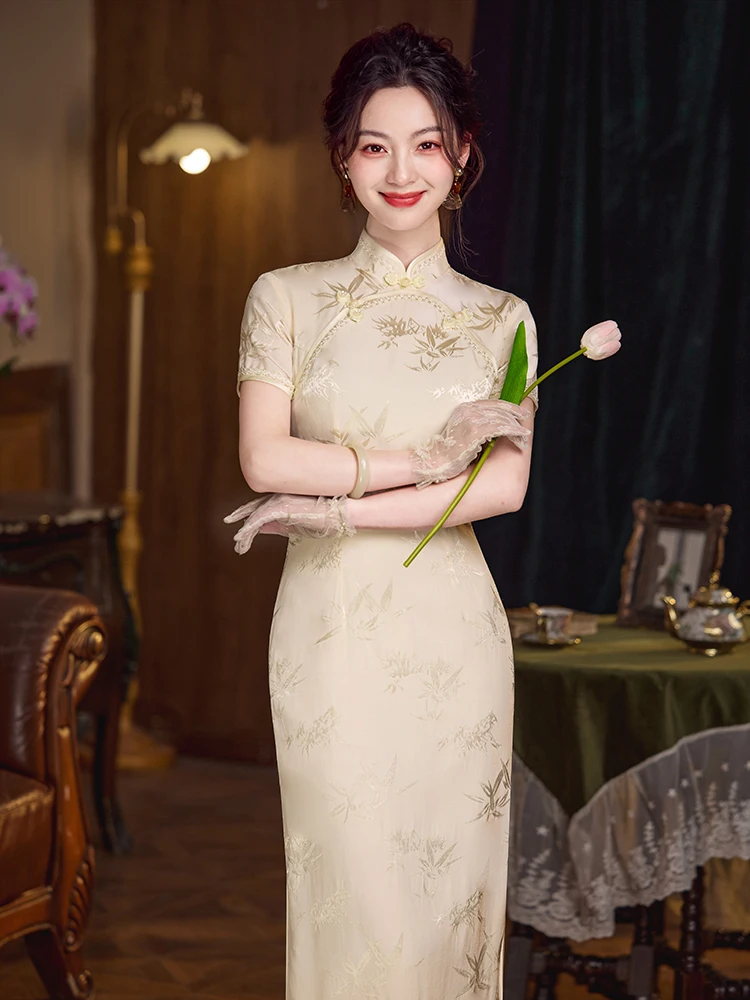 Женская одежда Ele Long: облегающие топы в традиционном китайском стиле для повседневной носки, из полиэфирного волокна
Женская одежда Ele Long: облегающие топы в традиционном китайском стиле для повседневной носки, из полиэфирного волокна