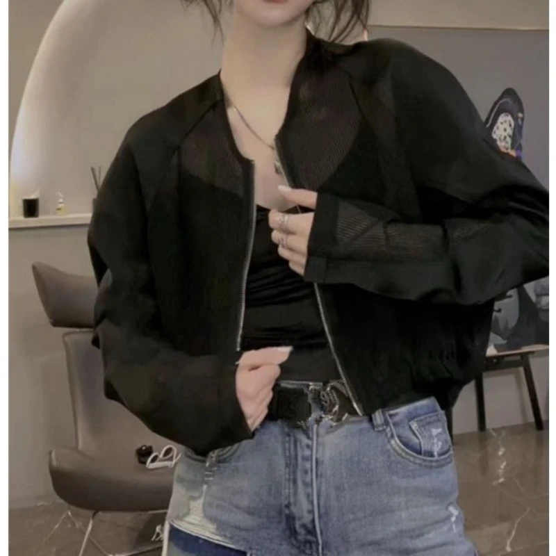 Summer New Satin Splicing Mesh Sunscreen Short Coat Women's Versatile Design Jacket Top
Summer New Satin Splicing Mesh Sunscreen Short Coat Women's Versatile Design Jacket Top