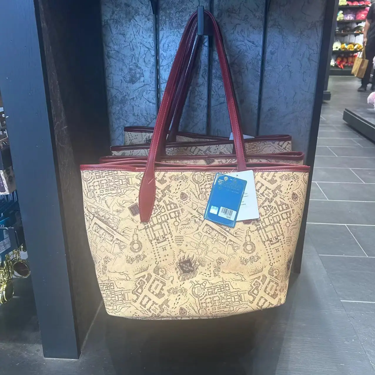 Universal Studios Original Marauder's Map Shoulder Bag/Handbag/Tote Bag Souvenir - A Festive Gift for Girls
Universal Studios Original Marauder's Map Shoulder Bag/Handbag/Tote Bag Souvenir - A Festive Gift for Girls