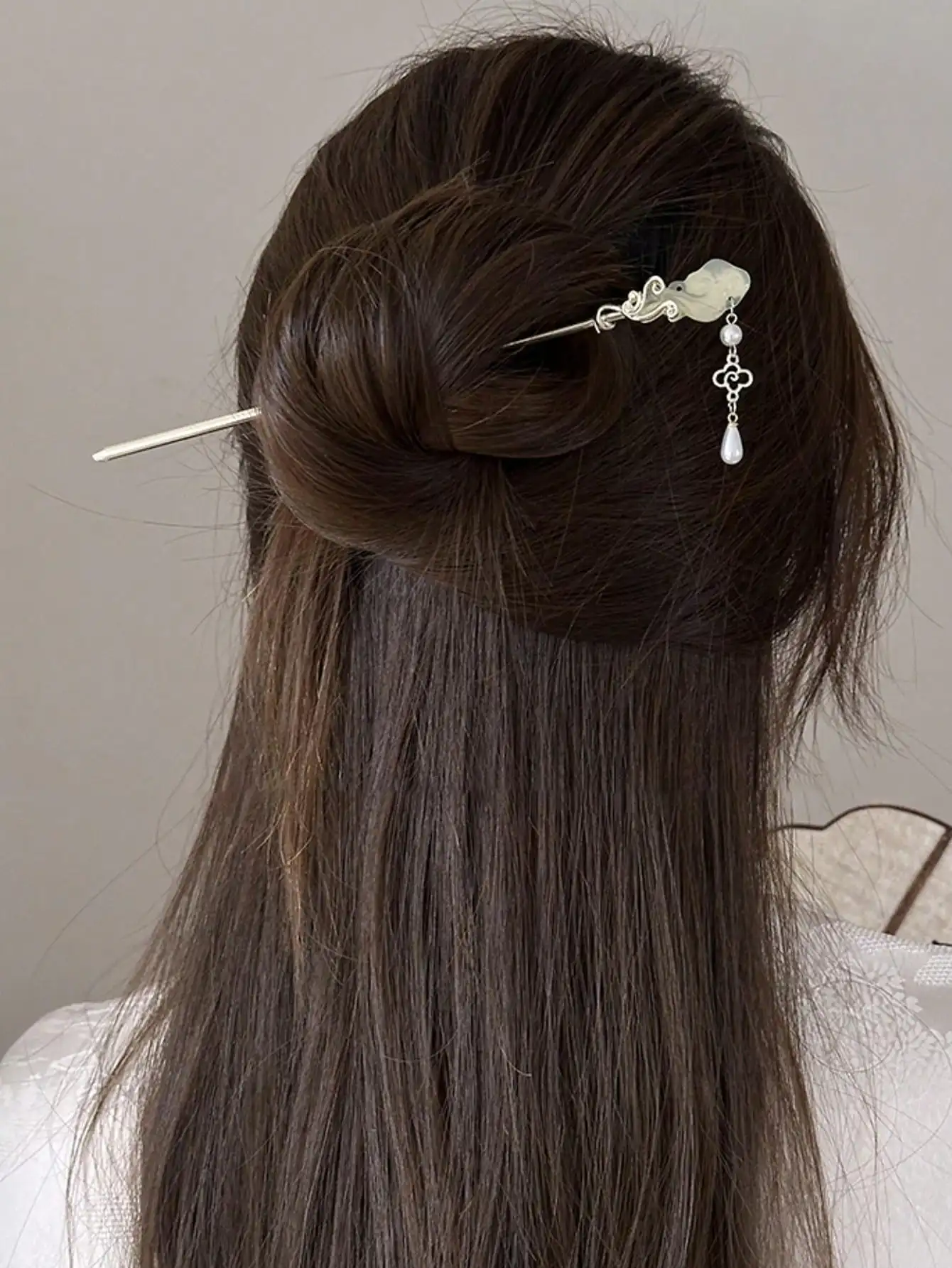 1pc Geometric Pattern Casual Elegant Vintage Zinc Alloy Chinese Style Cloud & Faux Pearl Hairpin Hair Accessory
1pc Geometric Pattern Casual Elegant Vintage Zinc Alloy Chinese Style Cloud & Faux Pearl Hairpin Hair Accessory