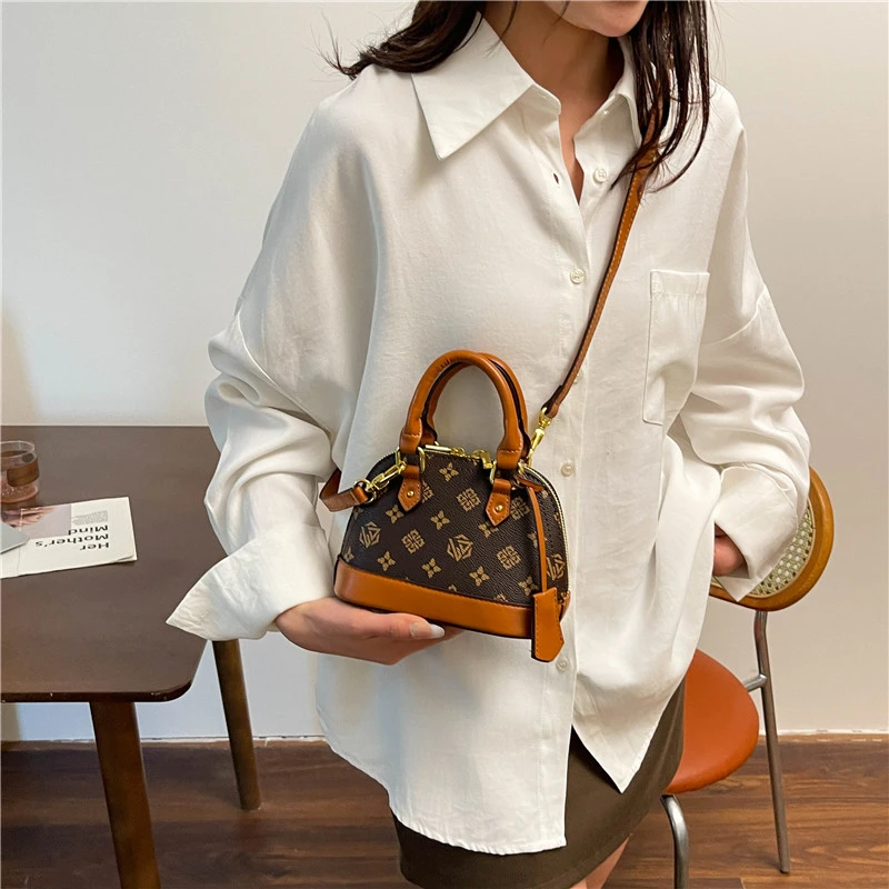 2025 New Retro Checkered Crossbody Bag for Women, Vintage Leather Tote Bag with Chain Strap, Casual Two-Way Shoulder Bag
2025 New Retro Checkered Crossbody Bag for Women, Vintage Leather Tote Bag with Chain Strap, Casual Two-Way Shoulder Bag