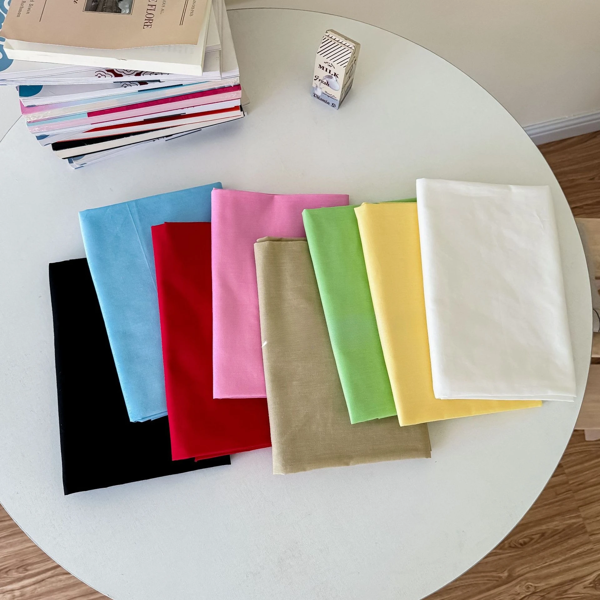148x100CM 100% Pure Cotton 40S Poplin Fabric Solid Color Soft Lining Cloth for Women Dress Shirt Kids Wear Bag, DIY Sewing
148x100CM 100% Pure Cotton 40S Poplin Fabric Solid Color Soft Lining Cloth for Women Dress Shirt Kids Wear Bag, DIY Sewing