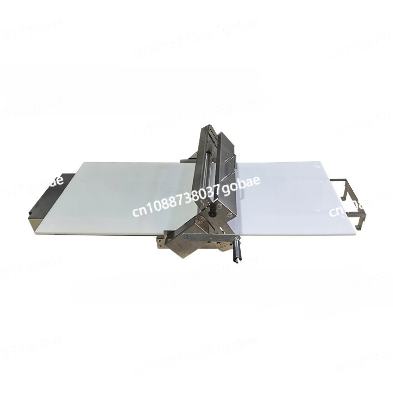 Hand cranked pastry machine, household and commercial small desktop egg tart pastry machine, foldable
Hand cranked pastry machine, household and commercial small desktop egg tart pastry machine, foldable