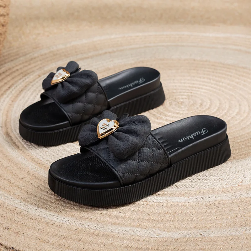 Female Wear Bottom Lady Fashion Versatile Internet Cool Slippers Celebrity Flat One-Word Thick-Soled Outer Beach
Female Wear Bottom Lady Fashion Versatile Internet Cool Slippers Celebrity Flat One-Word Thick-Soled Outer Beach