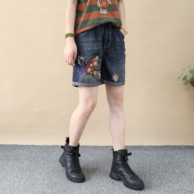 Summer New Vintage Embroidery Denim orts Women Loose Straight Cuffed Hole Embroidered Hot Pants f-Length orts
Summer New Vintage Embroidery Denim orts Women Loose Straight Cuffed Hole Embroidered Hot Pants f-Length orts
