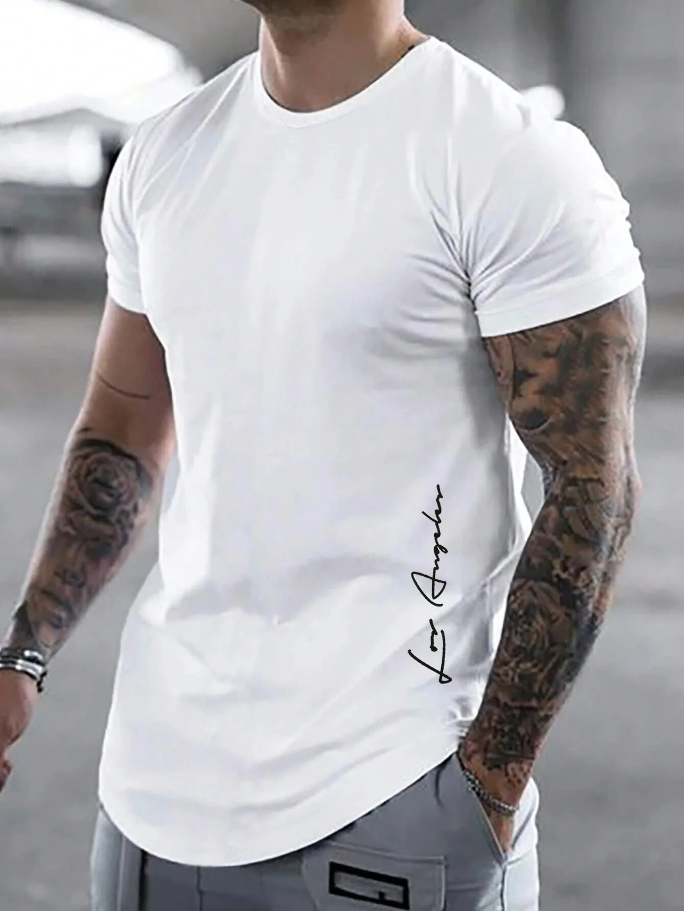 Men's White Crew Neck Short Sleeve T-Shirt with Side Script Print Casual Summer Top
Men's White Crew Neck Short Sleeve T-Shirt with Side Script Print Casual Summer Top