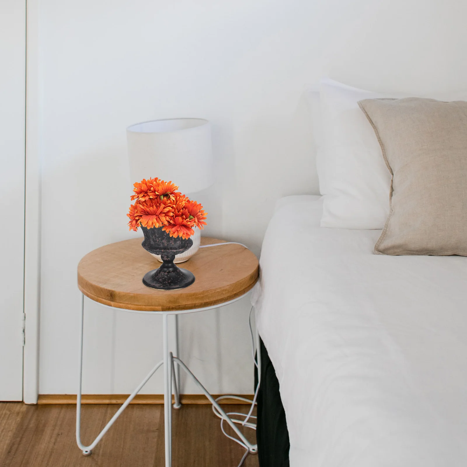 Iron Art Flower Pot European Style Vintage Vase for Wedding Table Centerpiece Floral Arrangement Decoration Vintage Flower Vase
Iron Art Flower Pot European Style Vintage Vase for Wedding Table Centerpiece Floral Arrangement Decoration Vintage Flower Vase