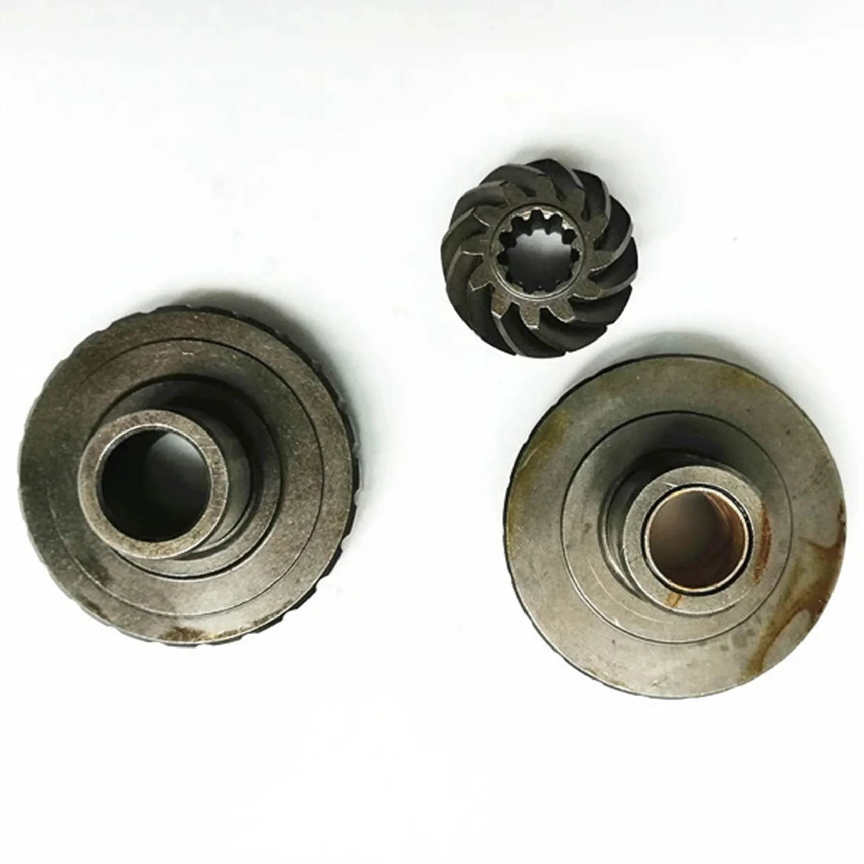 3PCS Outboard Engine Gear Set 57311-93901 Pinion & 57521-93902 Reverse & 57510-93902 Forward Gear For Suzuki 9.9HP 15HP Kit
3PCS Outboard Engine Gear Set 57311-93901 Pinion & 57521-93902 Reverse & 57510-93902 Forward Gear For Suzuki 9.9HP 15HP Kit