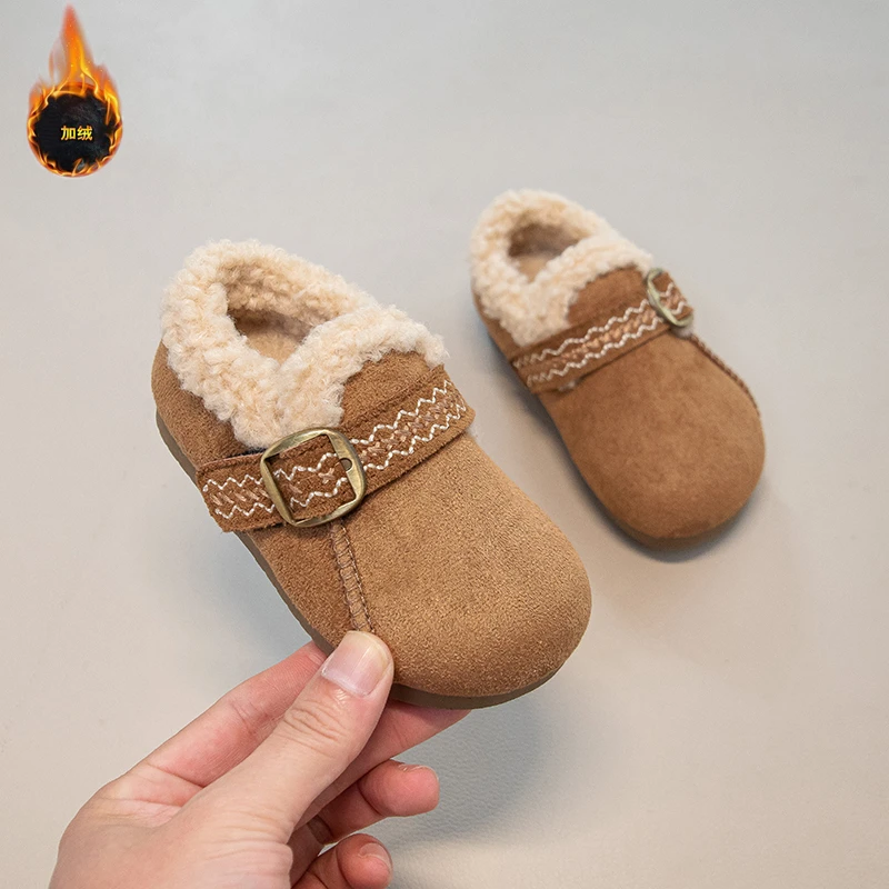 Children's Cotton Shoes Fashion New Camel Padded Thickened Boys Girls Winter Shoes Lightweight Non-slip Kids Baby Short Boots
Children's Cotton Shoes Fashion New Camel Padded Thickened Boys Girls Winter Shoes Lightweight Non-slip Kids Baby Short Boots