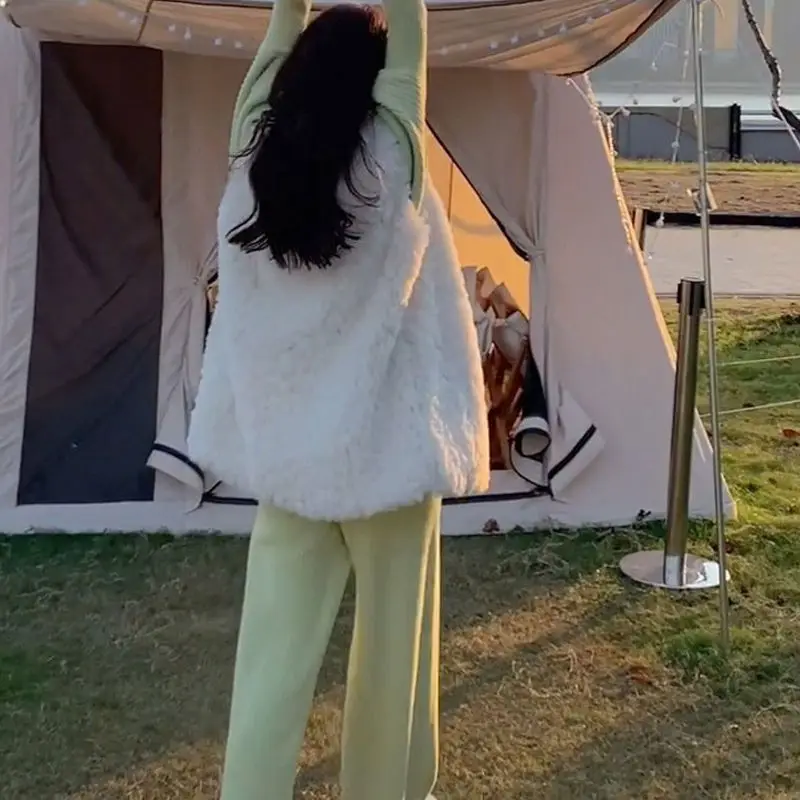 Жилетка из искусственного меха на молнии, женская, летняя, современная, минималистичная, простая, теплая, премиум-класса, шелковистая, средней длины, ручной работы, удобная, нежная, трендовая
Жилетка из искусственного меха на молнии, женская, летняя, современная, минималистичная, простая, теплая, премиум-класса, шелковистая, средней длины, ручной работы, удобная, нежная, трендовая