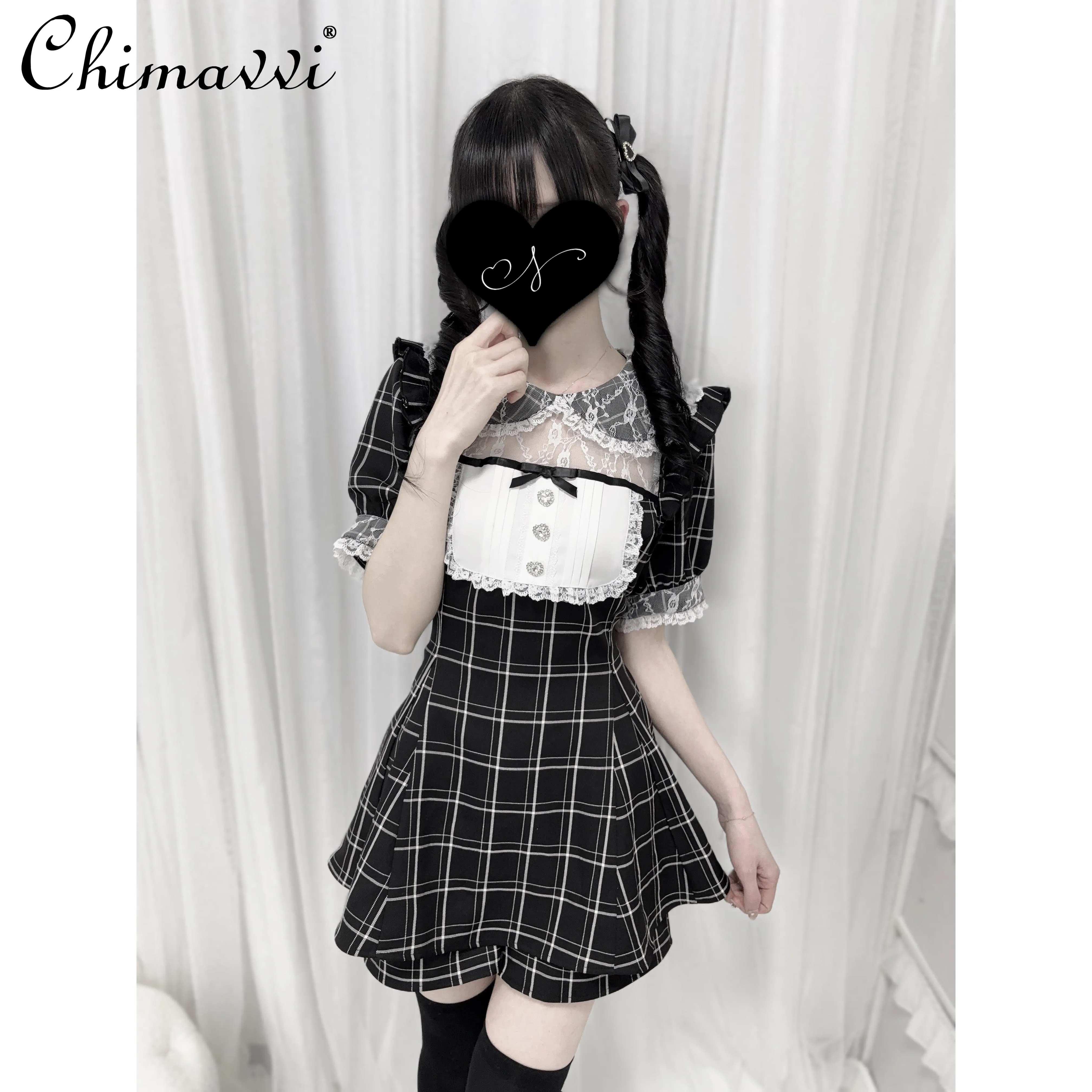 New Japanese Sweet Girl Lace Splicing Doll Collar Short-sleeved Dress Top Shorts 2-piece Lolita Mass-produced Mine Kawaii Set
New Japanese Sweet Girl Lace Splicing Doll Collar Short-sleeved Dress Top Shorts 2-piece Lolita Mass-produced Mine Kawaii Set