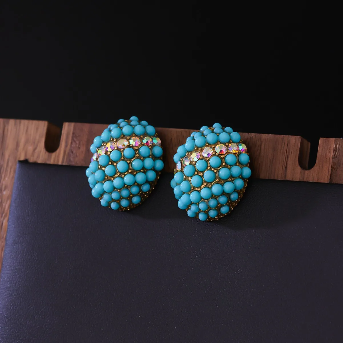 Russia Style Retro Oval Earrings Niche Versatile Temperament Light Luxury Imitation Turquoise Paved Boho Resort Style Earrings
Russia Style Retro Oval Earrings Niche Versatile Temperament Light Luxury Imitation Turquoise Paved Boho Resort Style Earrings