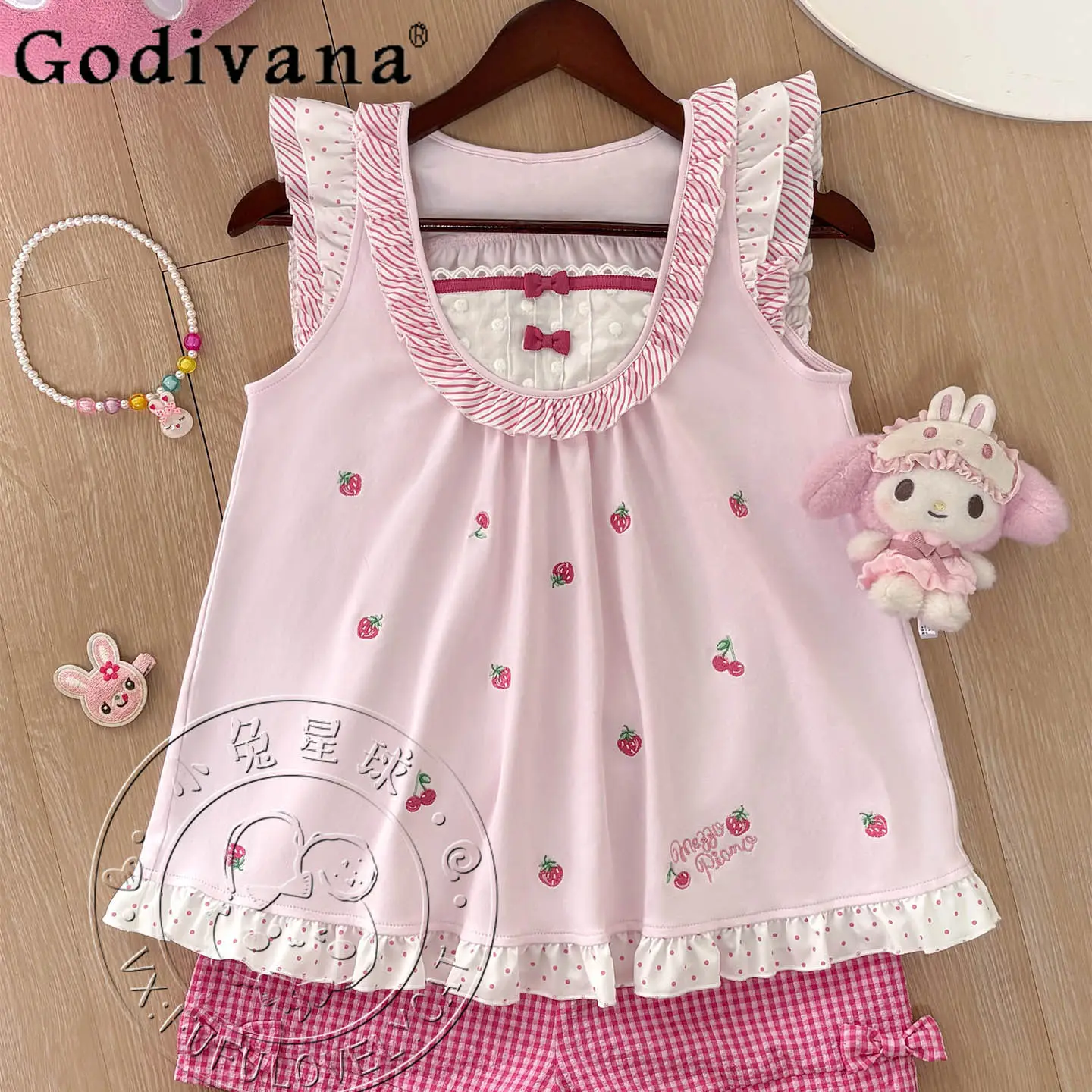 Japanese Girls Kawaii Strawberry Embroidered Pink Top Shorts 2-piece Set Summer New Daughter Cute Clothing Y2k Plaid Shorts Set
Japanese Girls Kawaii Strawberry Embroidered Pink Top Shorts 2-piece Set Summer New Daughter Cute Clothing Y2k Plaid Shorts Set