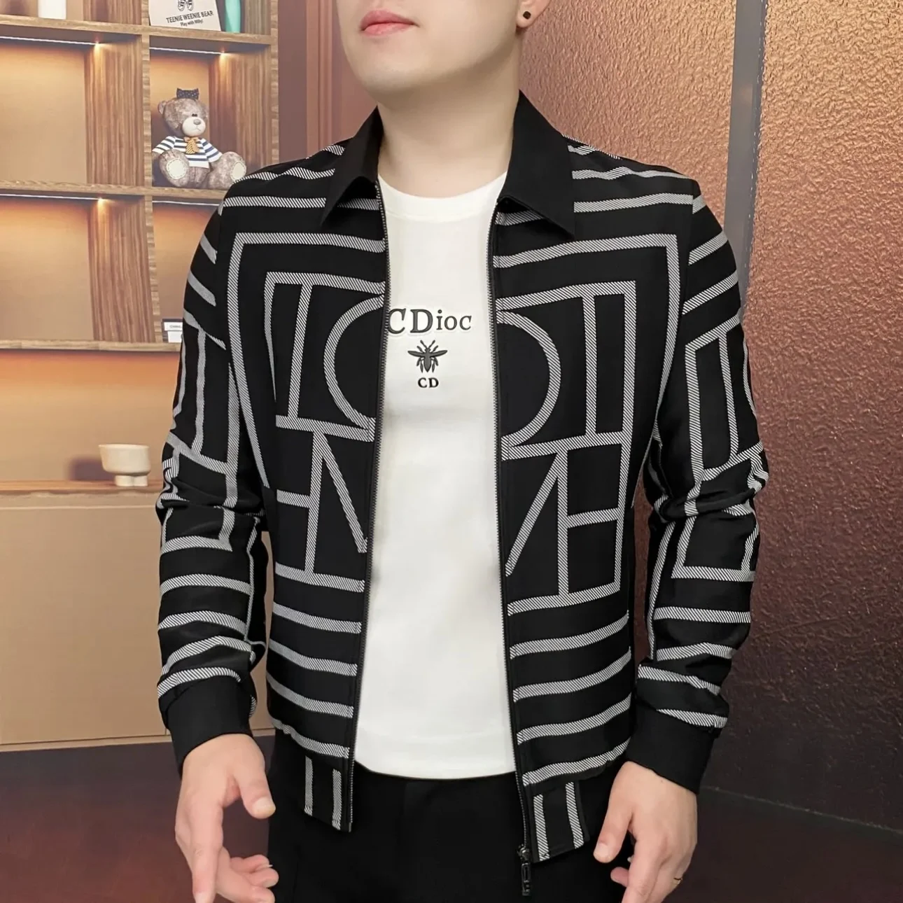 Модный мужской воротник с буквенным принтом, легкий роскошный приталенный крой, осеннее новое поступление, полиэстер, нейлон, волокно Cosite
Модный мужской воротник с буквенным принтом, легкий роскошный приталенный крой, осеннее новое поступление, полиэстер, нейлон, волокно Cosite