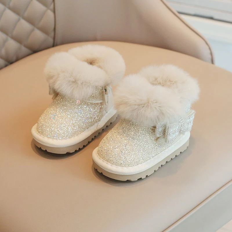 Children Ankle Boots with Thick Warm Fur Girls Princess Boots Shiny Bows 2025 Winter New Kids Snow Boots Round Toes Non-slip
Children Ankle Boots with Thick Warm Fur Girls Princess Boots Shiny Bows 2025 Winter New Kids Snow Boots Round Toes Non-slip