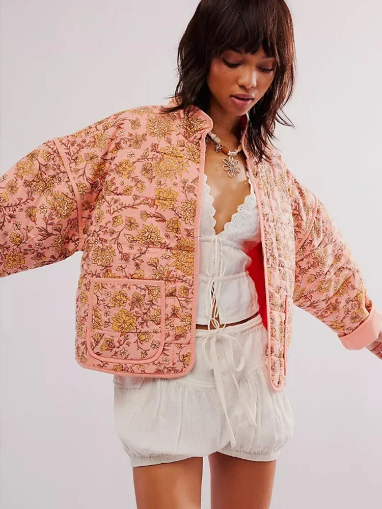Fashion Women Autumn Short Quilted Coats Flower Print Long Sleeves Coats Chic Loose Single Breasted Jacket 2024
Fashion Women Autumn Short Quilted Coats Flower Print Long Sleeves Coats Chic Loose Single Breasted Jacket 2024