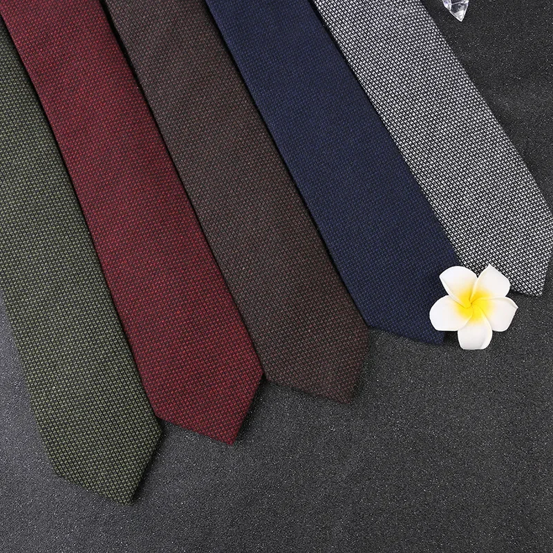 Checkered Japanese British coffee tie retro casual college style hand tie business dress cotton fabric
Checkered Japanese British coffee tie retro casual college style hand tie business dress cotton fabric