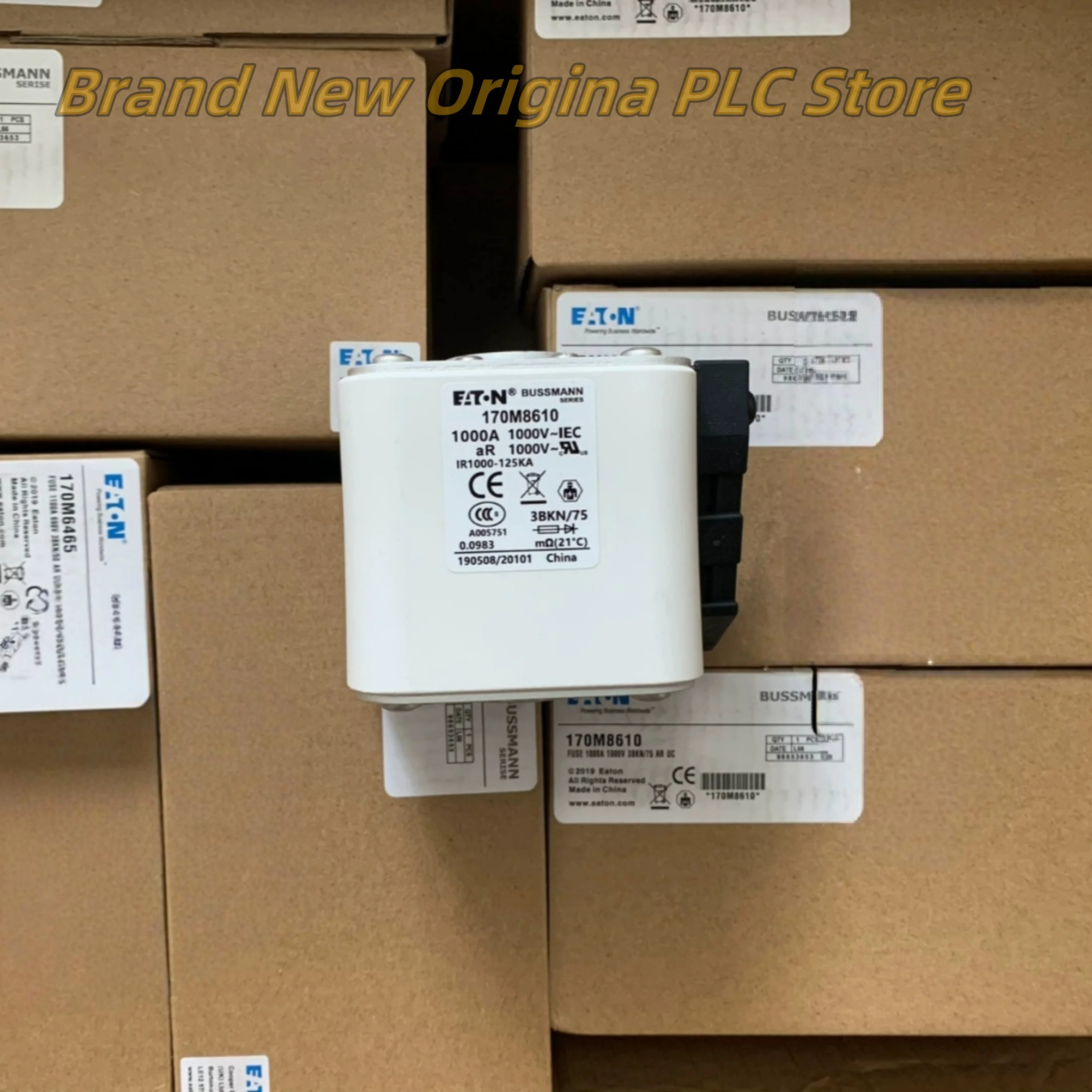 New in box 170M8610 170M8611 Fuse
New in box 170M8610 170M8611 Fuse