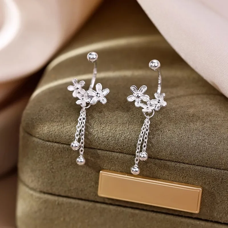 Real 925 Sterling Silver Flower Bead Screw Chain Tassel Plant Stud Earrings For Women Cute Fine Jewelry Light Luxury Accessories
Real 925 Sterling Silver Flower Bead Screw Chain Tassel Plant Stud Earrings For Women Cute Fine Jewelry Light Luxury Accessories