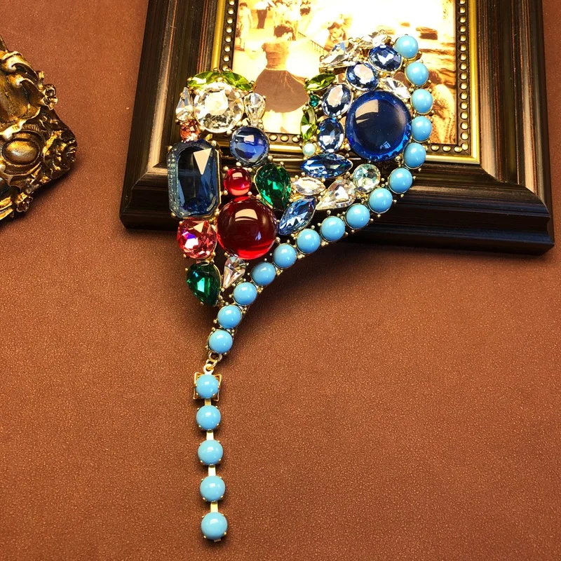 broches elegantes alloy rhinestone love fashion brooch versatile women's clothing corsage jewelry pin
broches elegantes alloy rhinestone love fashion brooch versatile women's clothing corsage jewelry pin