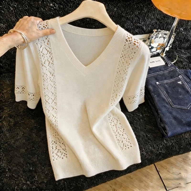 Women's V-neck Knitted Sweater Base Layer No Pilling Summer Fashion Hollow out Design Regular Sleeve Length Overhead Wear
Women's V-neck Knitted Sweater Base Layer No Pilling Summer Fashion Hollow out Design Regular Sleeve Length Overhead Wear