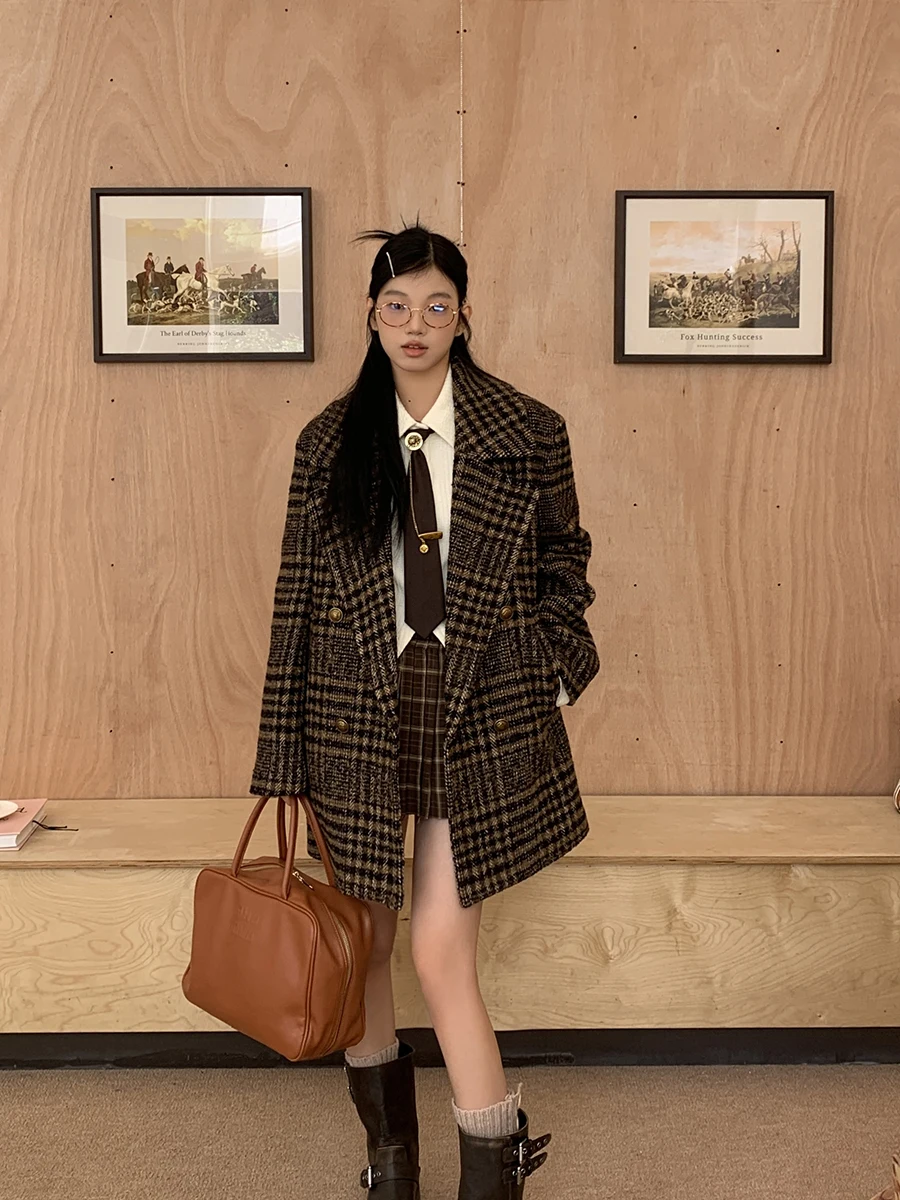 Красное шерстяное пальто знаменитостей, женское зимнее новое пальто 2025, высококачественный твидовый хлопковый костюм, шерстяная верхняя одежда, художественная одежда для поездок на работу
Красное шерстяное пальто знаменитостей, женское зимнее новое пальто 2025, высококачественный твидовый хлопковый костюм, шерстяная верхняя одежда, художественная одежда для поездок на работу