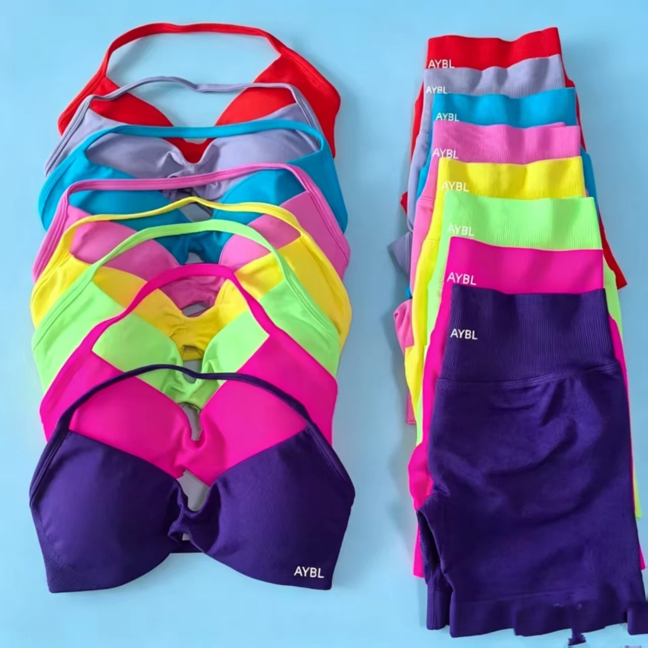 Ensemble De Sport Tendance 2 Pièces Pour Femme : Soutien-Gorge De Yoga A Bretelles Et Short Taille Haute Froncé, Tenue De Fitnes
Ensemble De Sport Tendance 2 Pièces Pour Femme : Soutien-Gorge De Yoga A Bretelles Et Short Taille Haute Froncé, Tenue De Fitnes