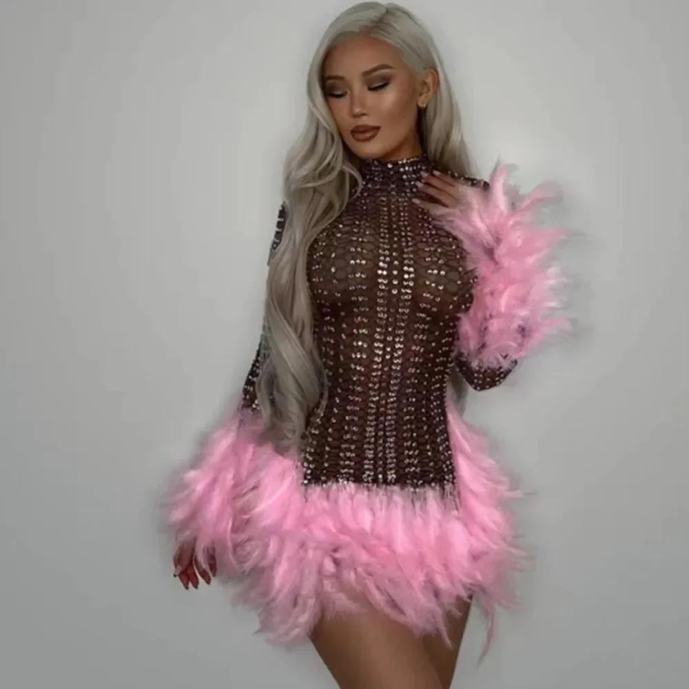 Performance Costume Stage Wear Women Long Sleeve Sexy Feathers Bodycon Mini Nightclub Party Dress Celebrate Nightclub Party Wear
Performance Costume Stage Wear Women Long Sleeve Sexy Feathers Bodycon Mini Nightclub Party Dress Celebrate Nightclub Party Wear