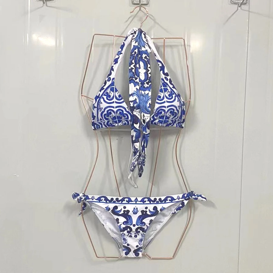 Luxury Design Women's Headband Bikini Set Blue and White Porcelain Beach Swimwear Designer Brand Lady Swimsuit
Luxury Design Women's Headband Bikini Set Blue and White Porcelain Beach Swimwear Designer Brand Lady Swimsuit