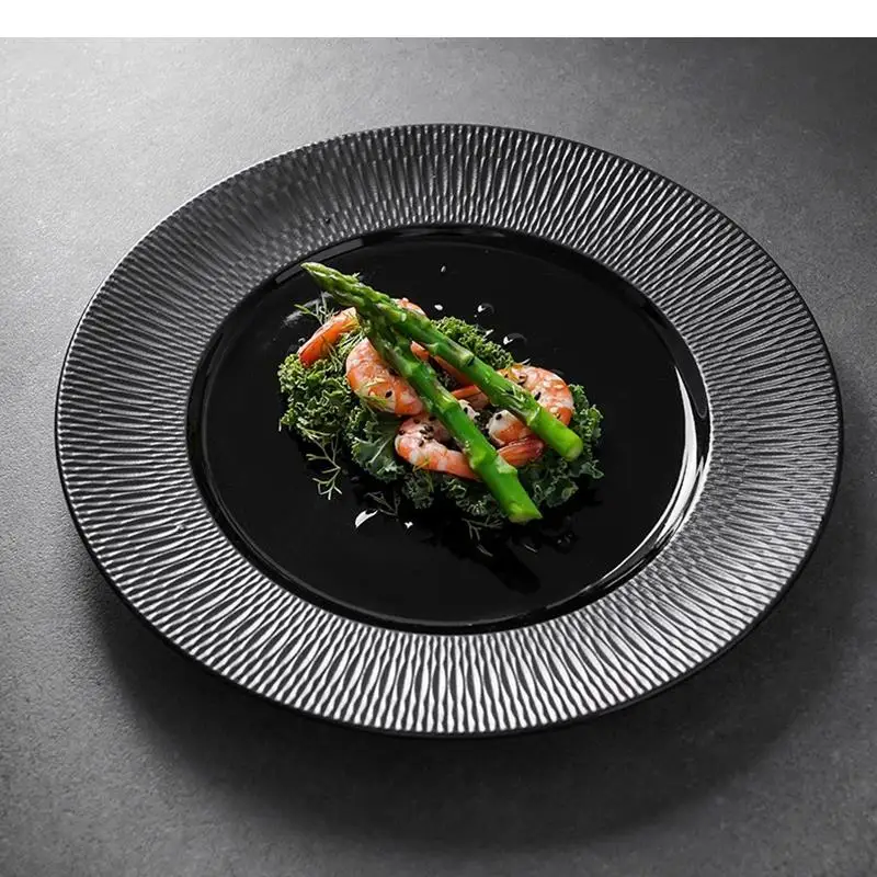 Однотонная керамическая тарелка для ресторана: черная тарелка для стейка, пасты, десертов, закусок, молекулярной кухни. Посуда.
Однотонная керамическая тарелка для ресторана: черная тарелка для стейка, пасты, десертов, закусок, молекулярной кухни. Посуда.
