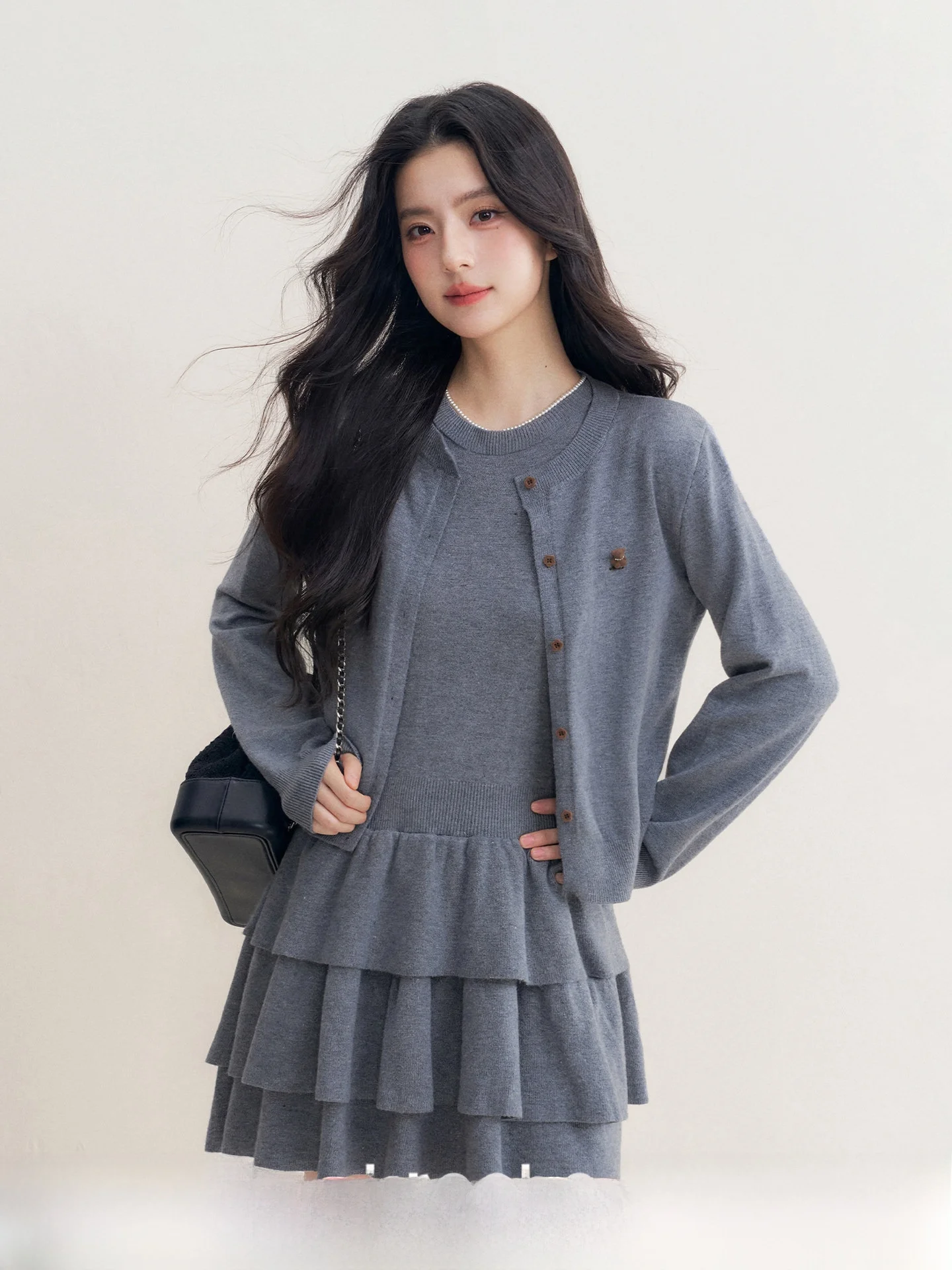 Комплект из вязаного кардигана и топа Kroche Lazy Eye Tone Cake Vest Dr Color Blo для женщин: свободный крой, модный комплект с круглым вырезом и длинными рукавами
Комплект из вязаного кардигана и топа Kroche Lazy Eye Tone Cake Vest Dr Color Blo для женщин: свободный крой, модный комплект с круглым вырезом и длинными рукавами