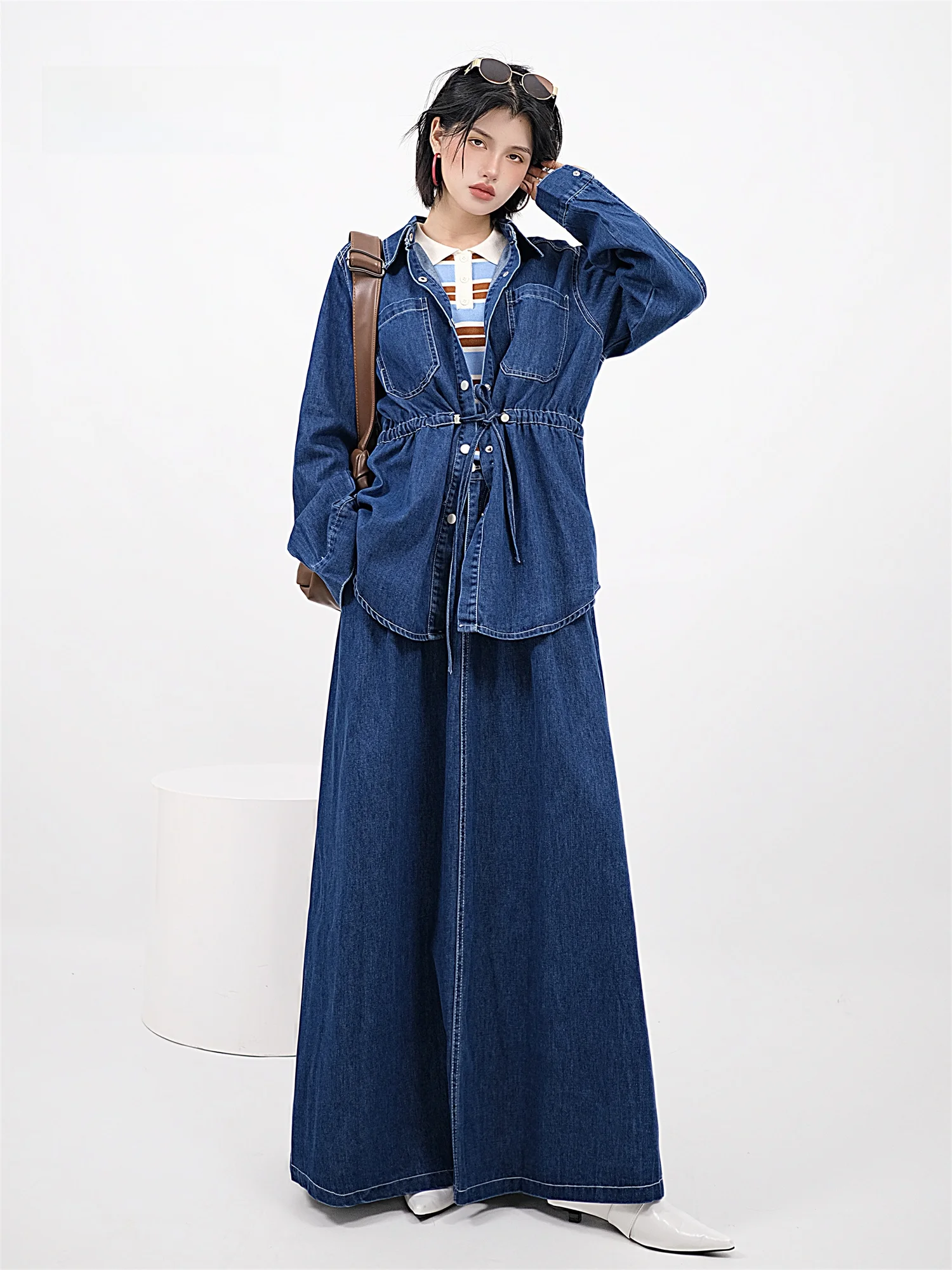 Retro Lazy Style Denim Top And Skirt Two-Piece Set Women's Loose Waist-Cinching Jacket And Skirt Ensemble Autumn Fashion
Retro Lazy Style Denim Top And Skirt Two-Piece Set Women's Loose Waist-Cinching Jacket And Skirt Ensemble Autumn Fashion